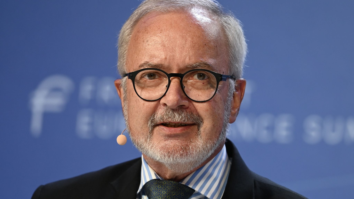 Stand von 2012 bis Ende vergangenen Jahres an der Spitze der Bank mit Sitz in Luxemburg: Werner Hoyer. - Foto: Arne Dedert/dpa
