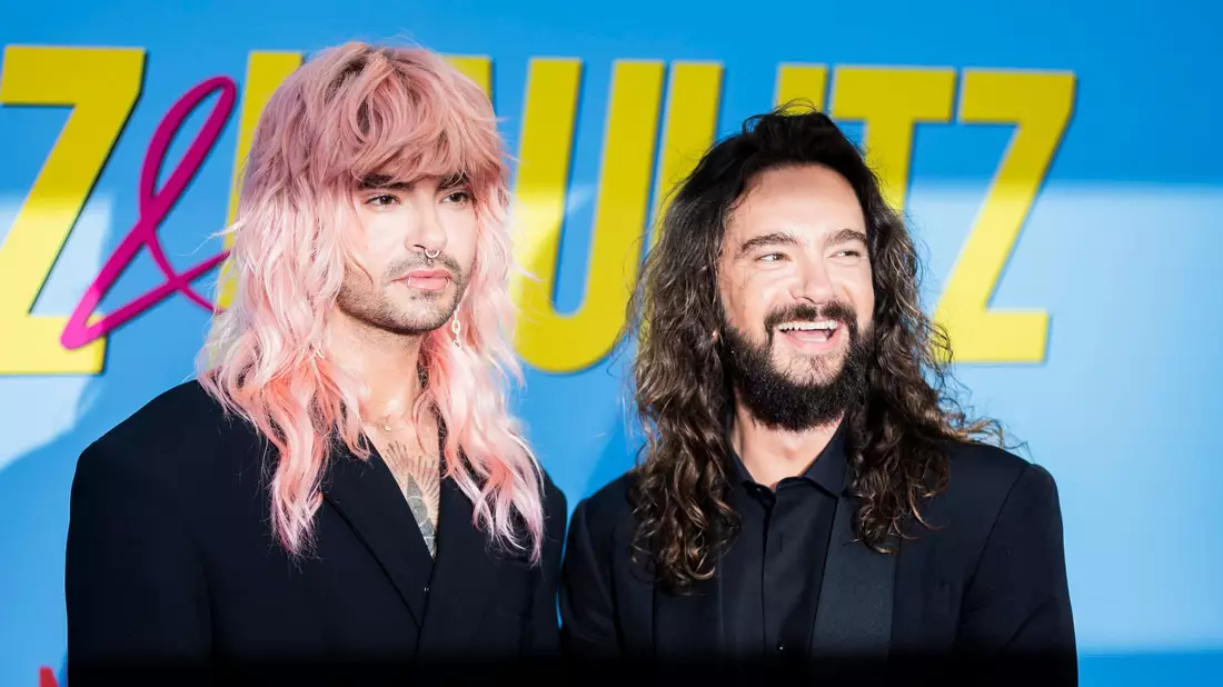 Die Zwillingsbrüder Bill (l) und Tom Kaulitz bei der Premiere der Netflix-Dokuserie «Kaulitz & Kaulitz». - Bild: Christoph Soeder/dpa