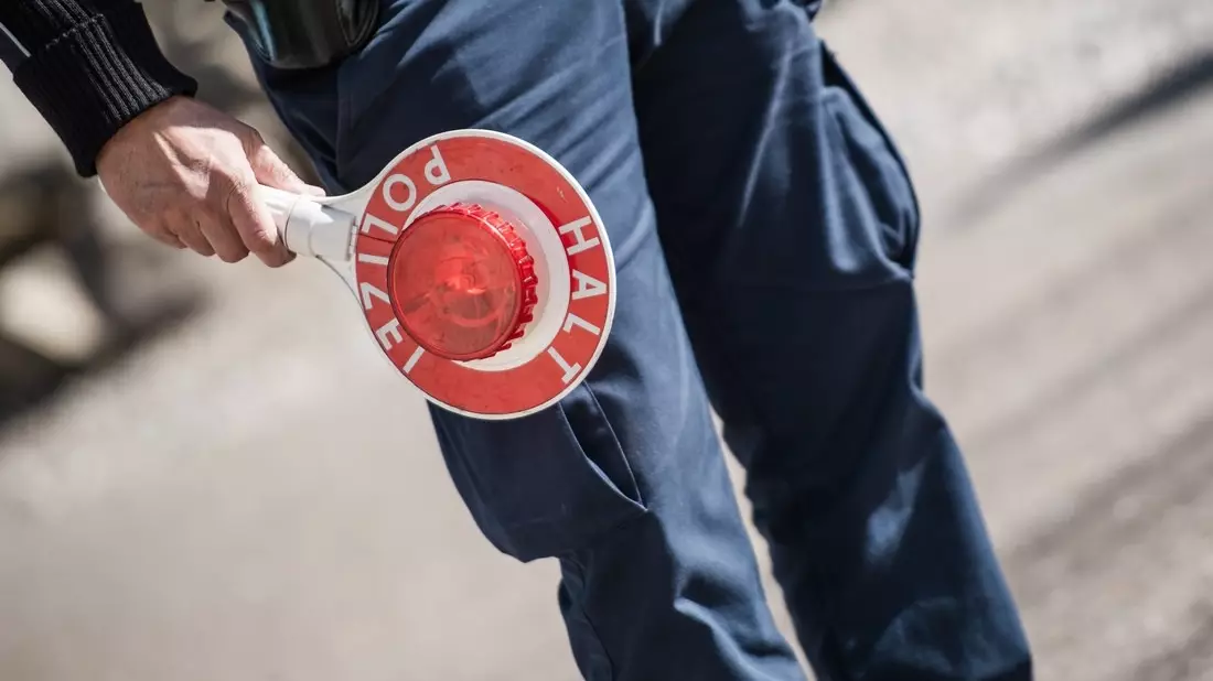 Bundespolizeidirektion München: Gericht erlässt zwei Untersuchungshaftbefehle/ Bundespolizei bringt Schleuser in Haft - Bild: presseportal.de