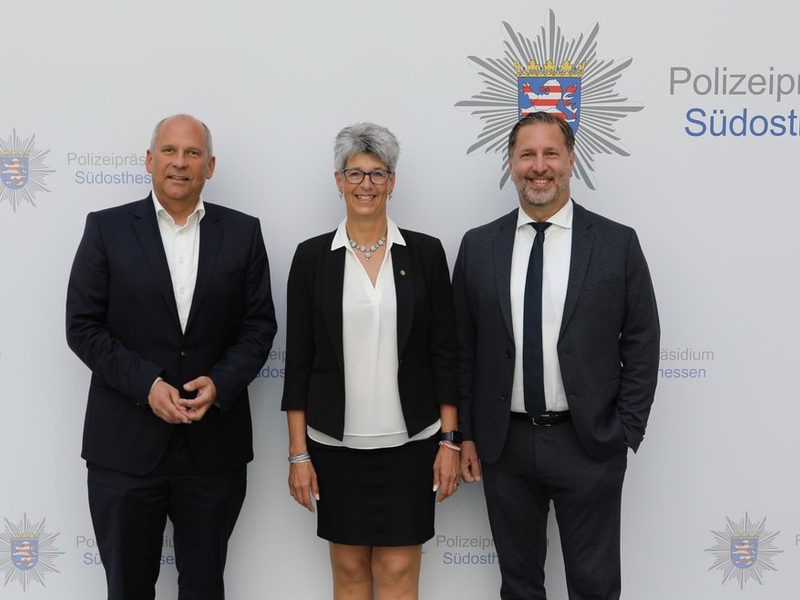 POL-OF: Schulungskonzept Schützen im Dialog: Auftaktveranstaltung im Polizeipräsidium Südosthessen von Innenminister Roman Poseck eröffnet - Foto: presseportal.de