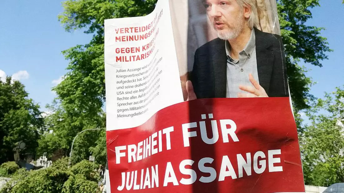Plakat Freiheit für Julian Assange (Archiv) - Bild: über dts Nachrichtenagentur
