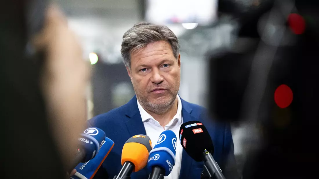 Er wolle forschen, lehren, lernen, sagt Habeck. (Archivbild) - Bild: Sebastian Gollnow/dpa