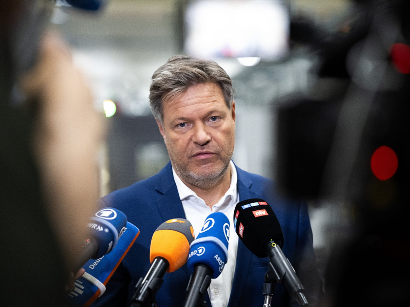 Er wolle forschen, lehren, lernen, sagt Habeck. (Archivbild) - Foto: Sebastian Gollnow/dpa