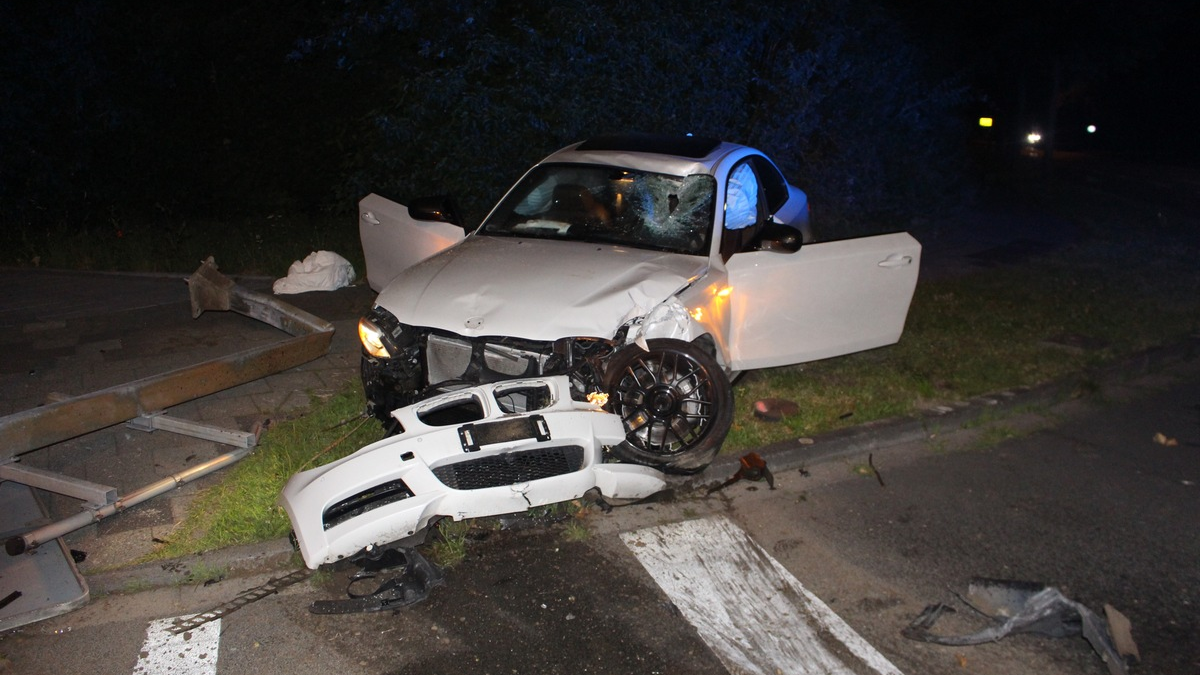 POL-PB: Zwei junge Frauen bei verbotenem Kraftfahrzeugrennen verunglückt - Foto: presseportal.de