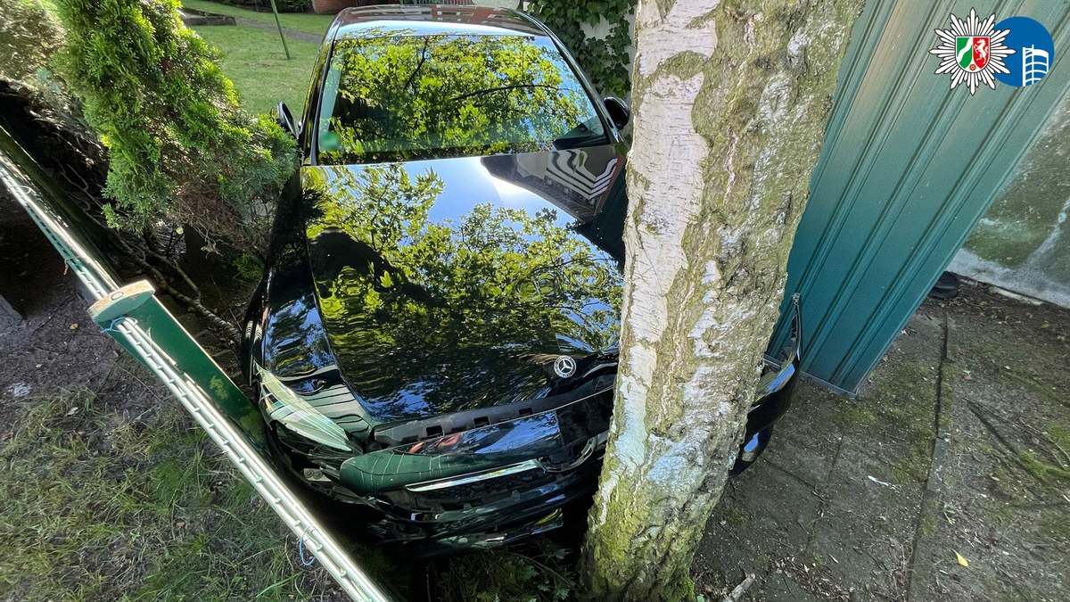 POL-OB: Irrfahrt eines 29-Jährigen endete im Vorgarten, später in Handschellen - Foto: presseportal.de