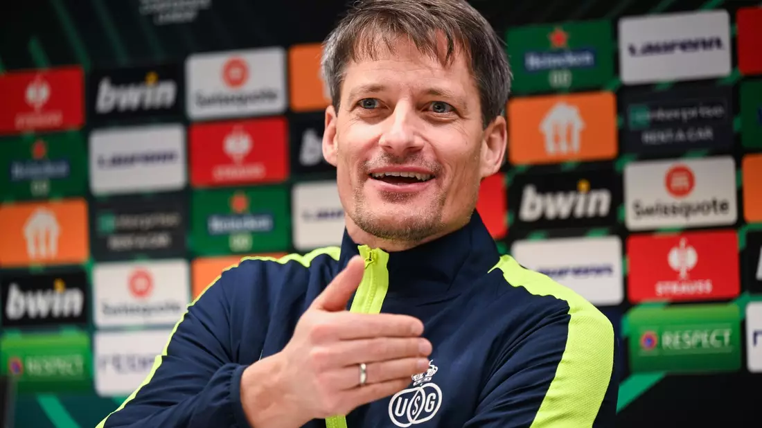 Alexander Blessin wird Berichten zufolge neuer Trainer des FC St. Pauli. - Bild: Laurie Dieffembacq/Belga/dpa