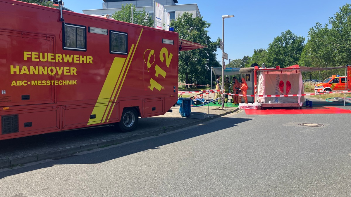 FW Hannover: Gefahrguteinsatz in Groß-Buchholz - zwei Leichtverletzte - Foto: presseportal.de