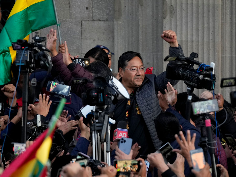 Boliviens Staatschef Luis Arce tauschte nach dem Putschversuch die gesamte Führungsriege der Streitkräfte aus. - Foto: Juan Karita/AP