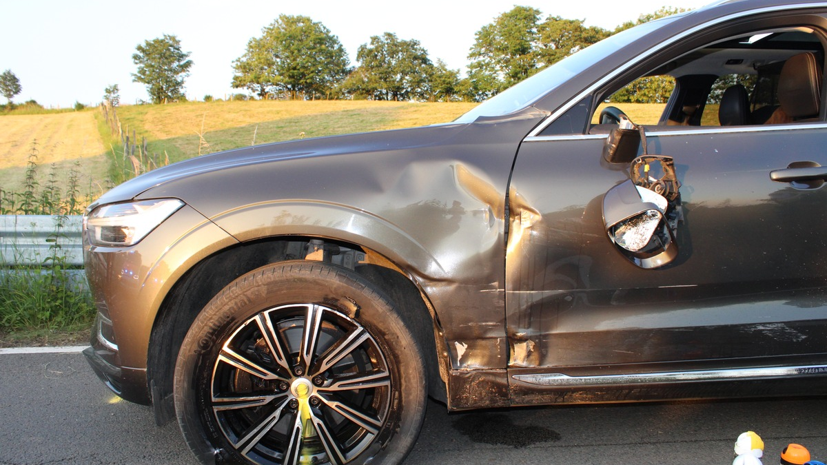 POL-RBK: Wermelskirchen - Ein Schwerverletzter nach Frontalzusammenstoß - Foto: presseportal.de