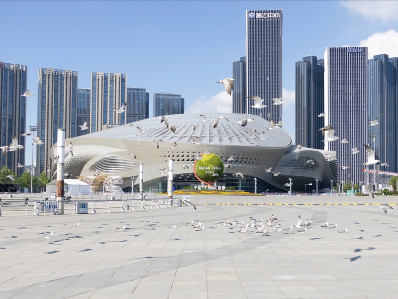 Dalians Licht erstrahlt auf dem Sommer-Davos-Forum - Foto: presseportal.de