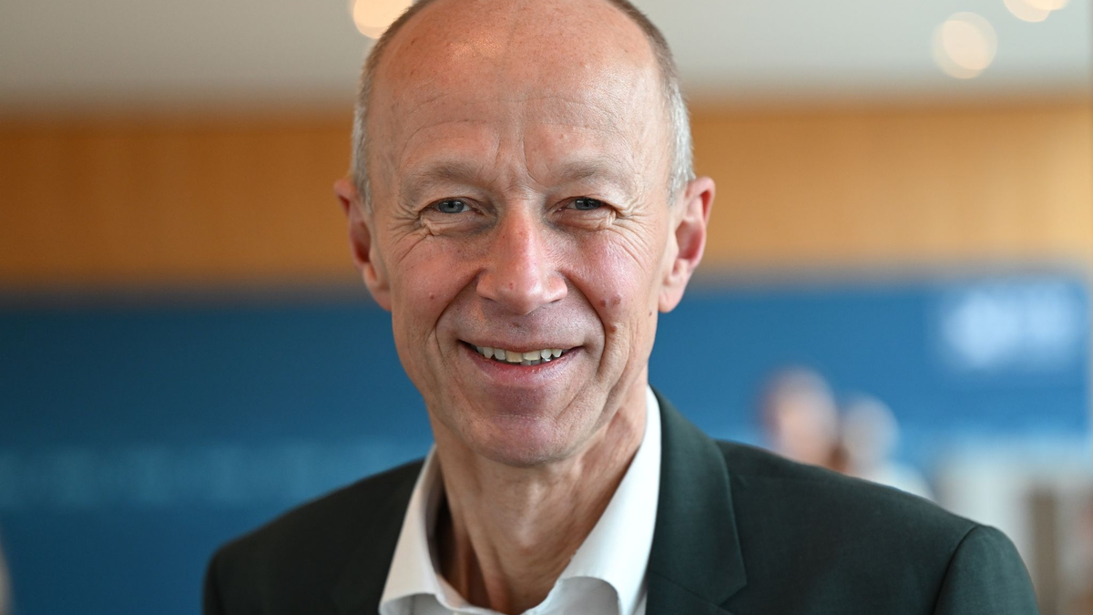 Hessens Kultusminister Armin Schwarz (CDU). - Foto: Arne Dedert/dpa