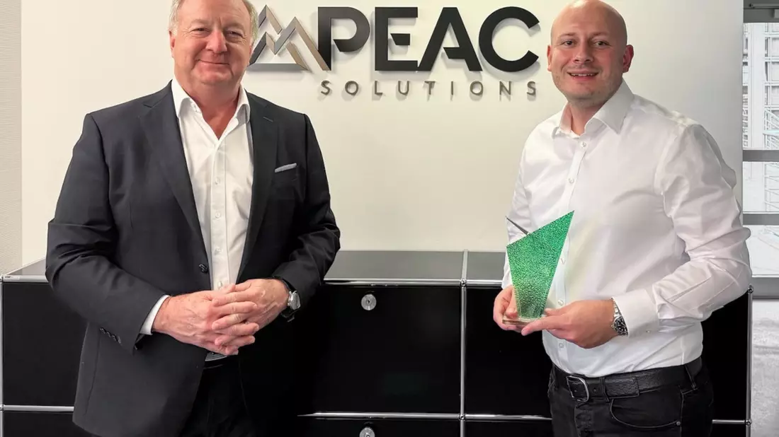 Leasingspezialist PEAC Solutions erhält Auszeichnung auf dem Sustainable Finance Summit - Bild: presseportal.de