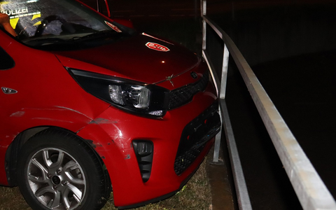 POL-HF: Aufmerksame Zeugen bemerkten Verkehrsunfall - Alkoholisierte Kia-Fahrerin demoliert Geländer - Foto: presseportal.de
