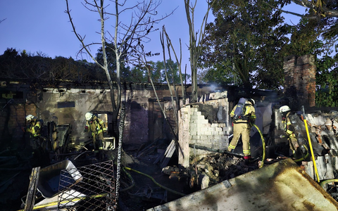 FW Bremerhaven: Gartenlaubenbrand im Kleingartengebiet Twischkamp-Lehe - Foto: presseportal.de