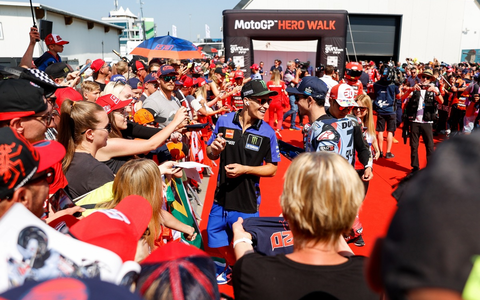 Fan Service zum Liqui Moly Motorrad Grand Prix Deutschland 2024 - Foto: presseportal.de