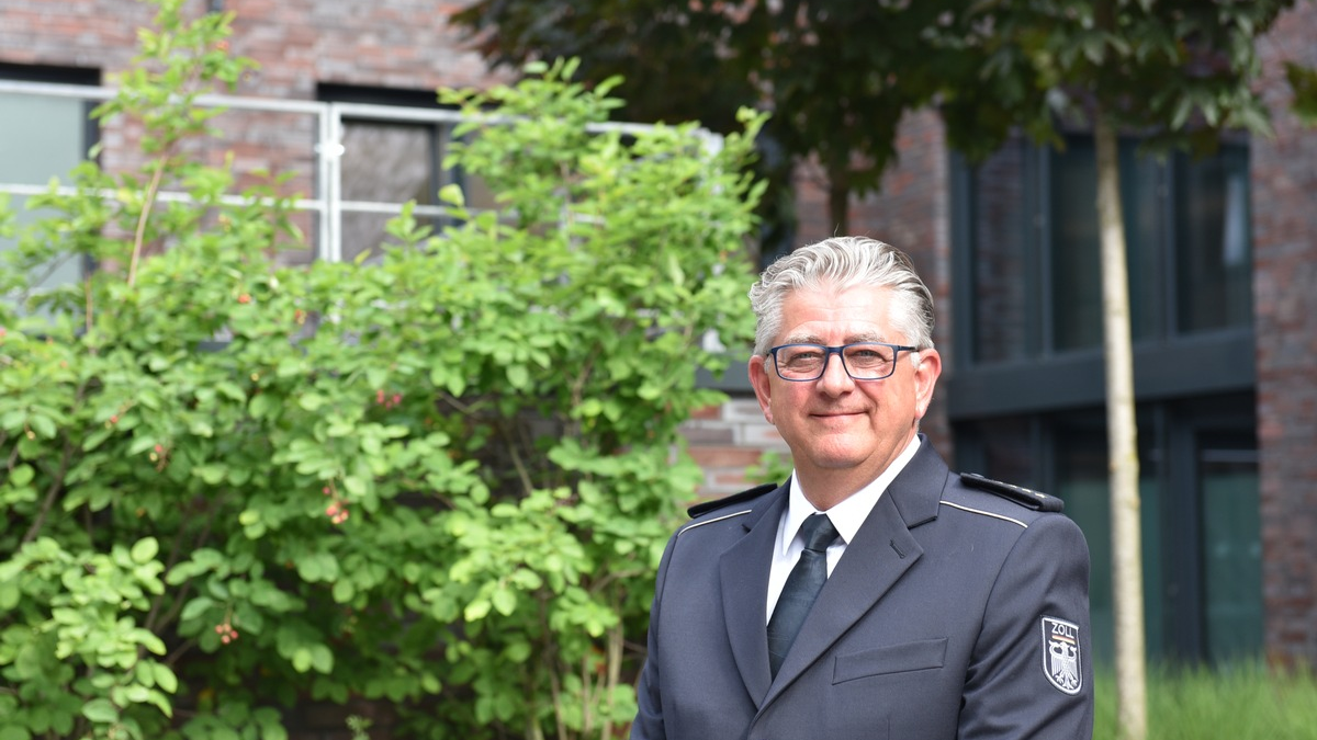 HZA-K: Das Hauptzollamt Köln zieht für 2023 Bilanz / mehr als fünf Milliarden Euro eingenommen, fast 1,5 Tonnen Tabak beschlagnahmt, Produktfälschungen im Wert von rund 35 Millionen Euro sichergestellt - Foto: presseportal.de