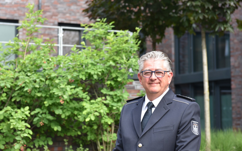 HZA-K: Das Hauptzollamt Köln zieht für 2023 Bilanz / mehr als fünf Milliarden Euro eingenommen, fast 1,5 Tonnen Tabak beschlagnahmt, Produktfälschungen im Wert von rund 35 Millionen Euro sichergestellt - Foto: presseportal.de