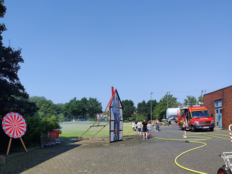 FW Bremerhaven: Sommerferienprogramm bei der Feuerwehr Bremerhaven - Foto: presseportal.de