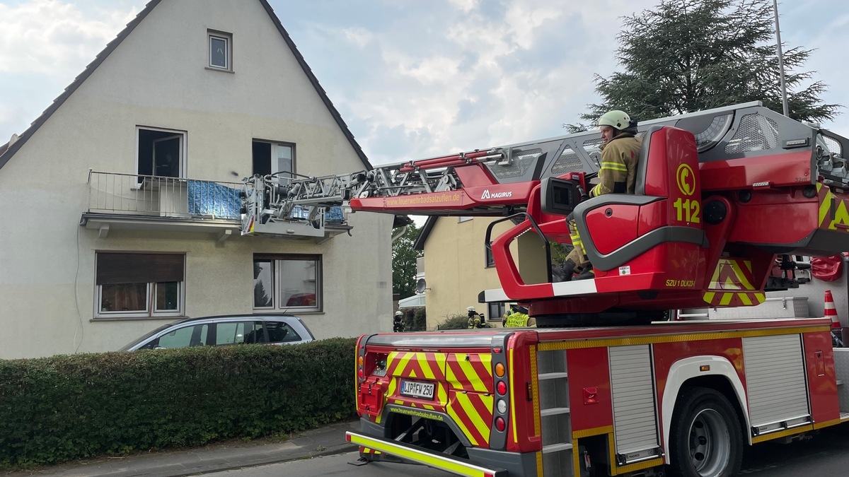 FF Bad Salzuflen: Mikrowelle brennt in Küche / Ein Bewohner bei Zimmerbrand in Bad Salzuflen verletzt - Foto: presseportal.de