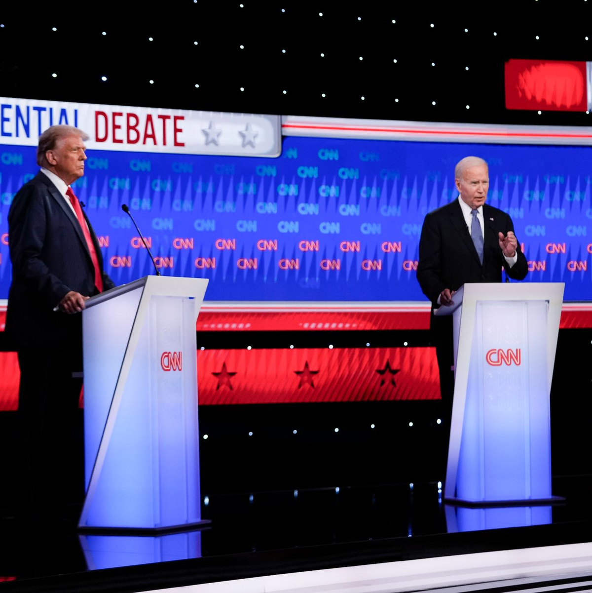 Donald Trump (l) und Joe Biden treffen im TV-Duell aufeinander. - Foto: Gerald Herbert/AP/dpa