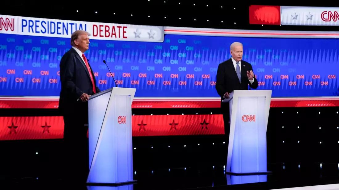 US-Präsident Joe Biden und sein Herausforderer Donald Trump (l) treten bei einem TV-Duell gegeneinander an. - Bild: Gerald Herbert/AP/dpa
