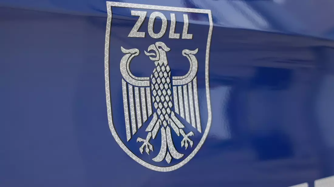 HZA-SW: Schweinfurter Zoll deckt Zigarettenschmuggel auf - 14.600 Schmuggelzigaretten an einem Tag - Bild: presseportal.de
