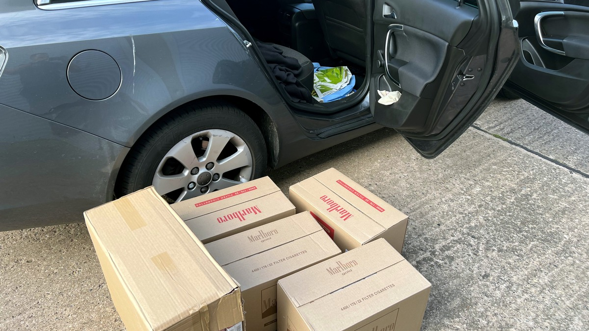 HZA-MD: Gelungener Wochenstart für Magdeburger Zöllner / Flüchtender Zigarettenschmuggler nach Verfolgungsjagd auf der A 2 gestoppt - Foto: presseportal.de