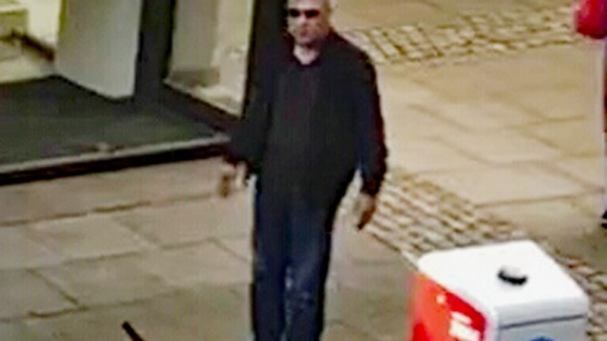 POL-HH: 240628-2. Öffentlichkeitsfahndung nach mutmaßlichem Mittäter zu gefährlicher Körperverletzung in Hamburg-Neustadt - Foto: presseportal.de