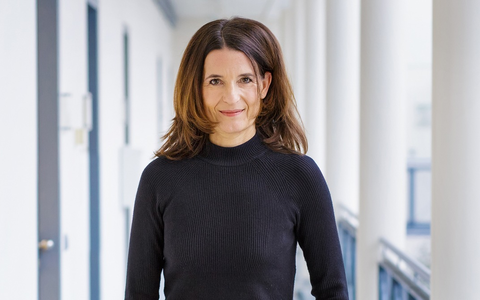 Carola Conze ab 1. Juli stellvertretende NDR Programmbereichsleiterin Gesellschaft - Foto: NDR/Christian Spielmann / Weiterer Text über ots und www.presseportal.de/nr/6561 / Die Verwendung dieses Bildes für redaktionelle Zwecke ist unter Beachtung aller mitgeteilten Nutzungsbedingungen zulässig und dann auch honorarfrei. Veröffentlichung aussch