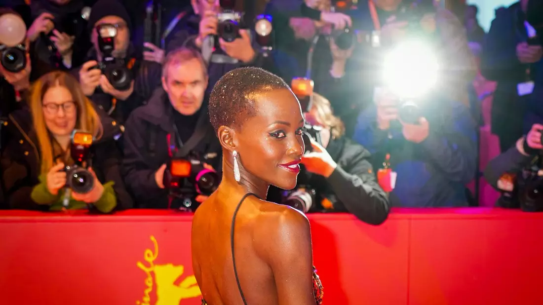 Lupita Nyong'o spielt die Hauptrolle in «A Quiet Place: Tag Eins». Bei der diesjährigen Berlinale war sie Vorsitzende der Internationalen Jury. - Bild: Soeren Stache/dpa