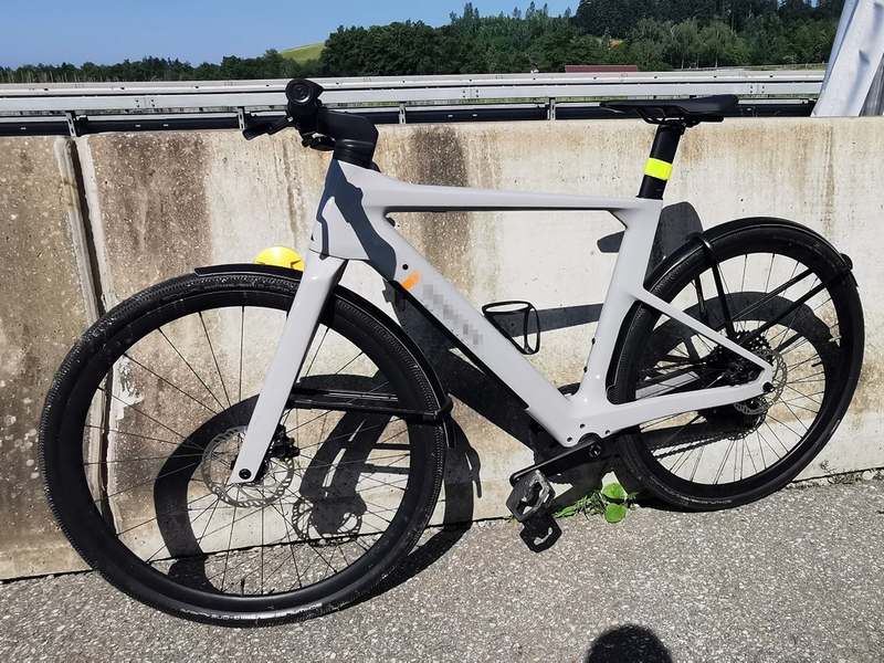 HZA-UL: Zoll erwischt Bulgaren beim Schmuggel von hochwertigen E-Bikes - Foto: presseportal.de