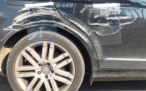 POL-GM: Unfallflucht auf Wanderparkplatz - Foto: presseportal.de