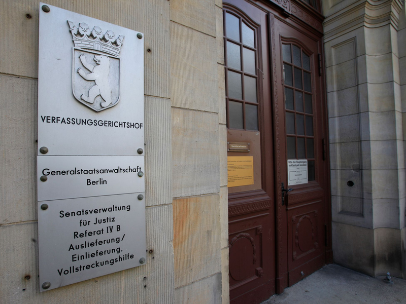 Weil die Person in Berlin festgenommen wurde, ist die Generalstaatsanwaltschaft der Hauptstadt für das Auslieferungsverfahren zuständig. - Foto: Florian Schuh/dpa