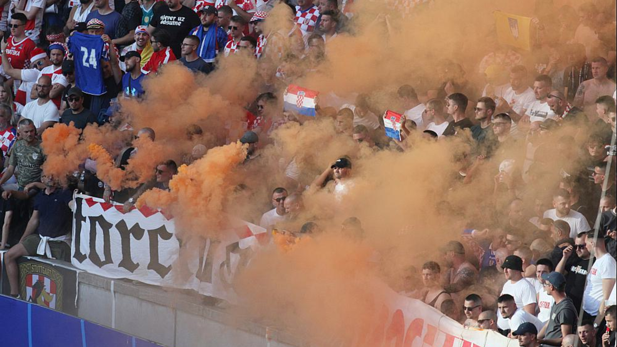 Rauchschwaden über kroatischem Fanblock in Gruppenphase bei EM 2024 - Foto: über dts Nachrichtenagentur