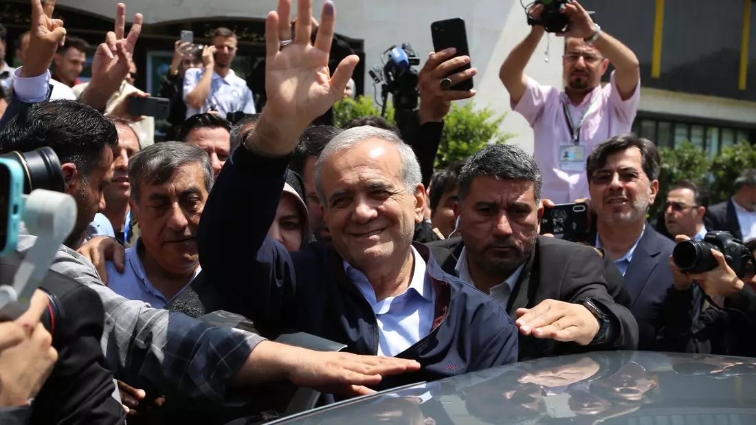 Der Hardliner Dschalili genießt Unterstützung von loyalen Systemanhängern.  - Bild: Rouzbeh Fouladi/ZUMA Press Wire/dpa