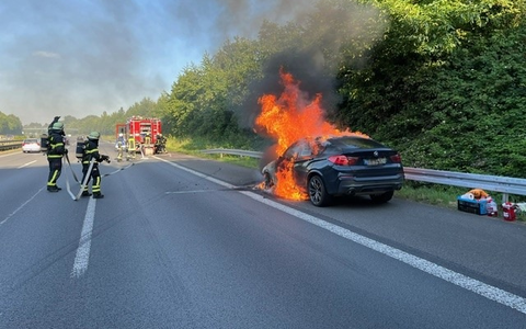 FW-DO: Fahrzeugbrand auf A2 - Foto: presseportal.de
