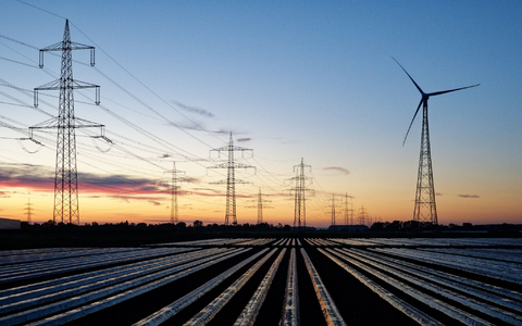 Die Ampel-Koalition will das Bundesbedarfsplangesetz ändern. Hauptziel ist, den Strom, der im Norden Deutschlands produziert wird, künftig schneller in den Süden und Westen des Landes transportieren zu können. - Foto: Henning Kaiser/dpa Die Ampel-Koalition will das Bundesbedarfsplangesetz ändern. Hauptziel ist, den Strom, der im Norden Deutschlands produziert wird, künftig schneller in den Süden und Westen des Landes transportieren zu können. - Foto: Henning Kaiser/dpa