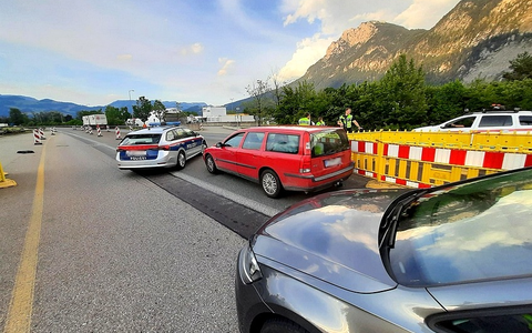 Bundespolizeidirektion München: Im letzten Moment ausgewichen / Bundespolizist beinahe von Fluchtwagen erfasst - Foto: presseportal.de