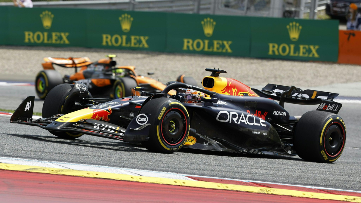 In Österreich gab es einen folgenschweren Unfall zwischen den WM-Rivalen Max Verstappen (v.) und Lando Norris. - Foto: Erwin Scheriau/APA/dpa