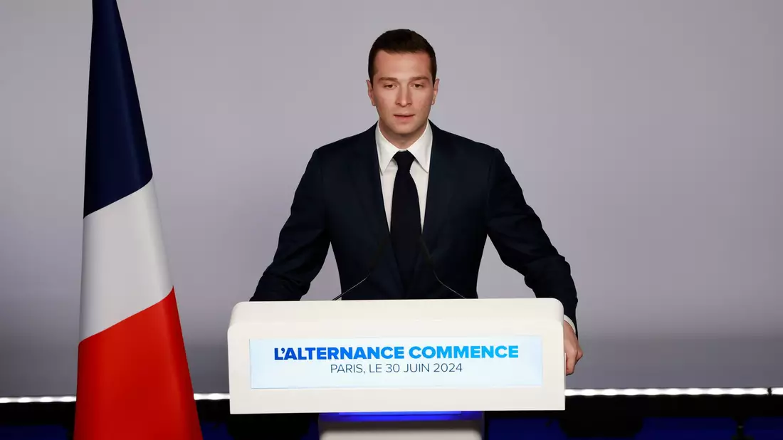 Sozialistenchef Faure will keine Koalition mit Macron. - Bild: Aurelien Morissard/AP/dpa