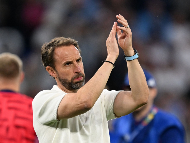 Die Engländer um Trainer Gareth Southgate setzten sich knapp gegen die Slowakei durch. - Foto: Bernd Thissen/dpa