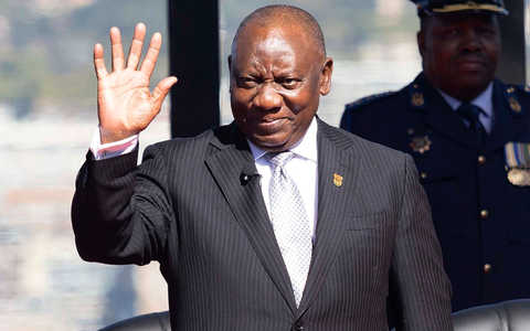 Südafrika hat ein neues Kabinett. Der ANC von Präsident Cyril Ramaphosa behält 20 von 32 Ministerposten. - Foto: Kim Ludbrook/Pool EPA/AP