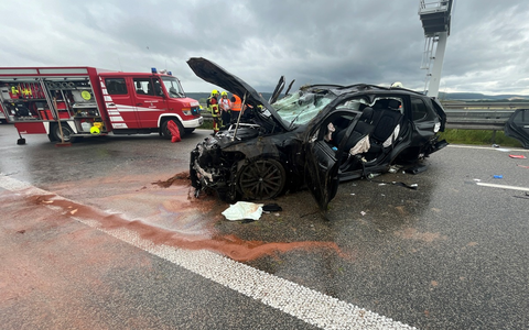 API-TH: Sieben Stunden Vollsperrung nach schwerem Verkehrsunfall - Foto: presseportal.de