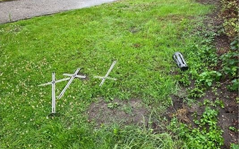 POL-GT: Mehrere Gräber auf Neuenkirchener Friedhof beschädigt - Foto: presseportal.de