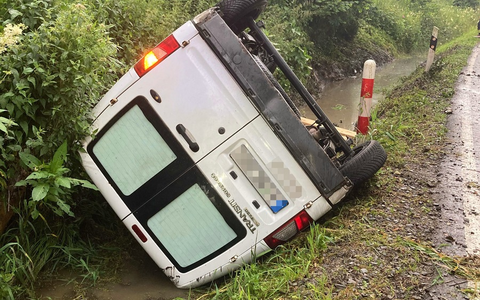 POL-GM: Mit Pkw überschlagen - Zwei Leichtverletzte - Foto: presseportal.de