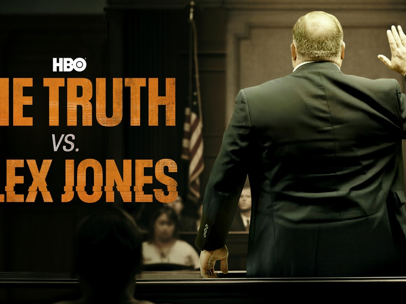 Die eindringliche HBO Doku The Truth vs. Alex Jones - Die Verleugnung des Sandy-Hook-Amoklaufs ab 3. August bei Sky und WOW - Foto: presseportal.de