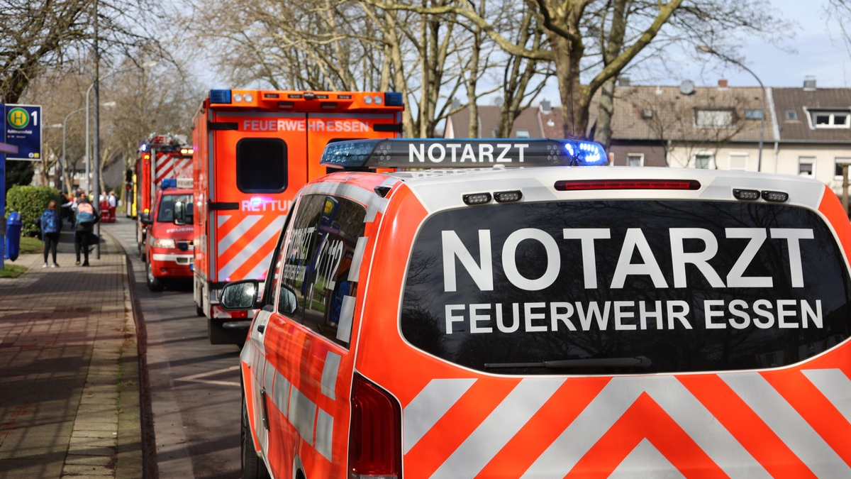 FW-E: Stromausfall auf Kinderbeatmungsstation - Leitender Notarzt im Einsatz - Foto: presseportal.de