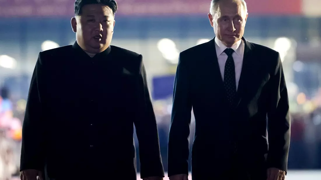 Kremlchef Wladimir Putin und Nordkoreas Machthaber Kim Jong Un haben im Juni auch gegenseitigen militärischen Beistand vereinbart, wenn eines der beiden Länder angegriffen wird. (Archivbild) - Bild: Gavriil Grigorov/Pool Sputnik Kremlin/AP/dpa