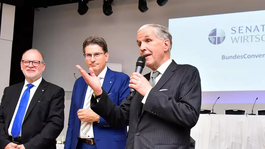 Neuwahl des Präsidiums des Senats der Wirtschaft Deutschland / Prof. Dr. Burkhard Schwenker für weitere fünf Jahre als Präsident gewählt - Bild: presseportal.de