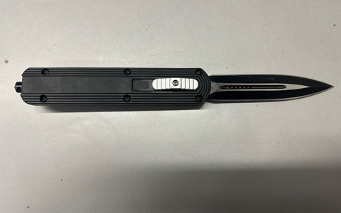 HZA-D: Springmesser als Urlaubserinnerung vom Zoll beschlagnahmt - Foto: presseportal.de